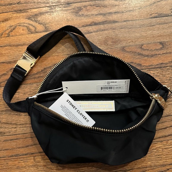 Stoney Clover Lane classic FANNY PACK noir- NWT - Picture 3 of 4